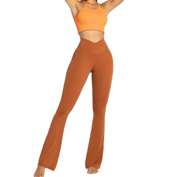 Chic High Waisted Flare Yoga Pants - Picture 3 of 6